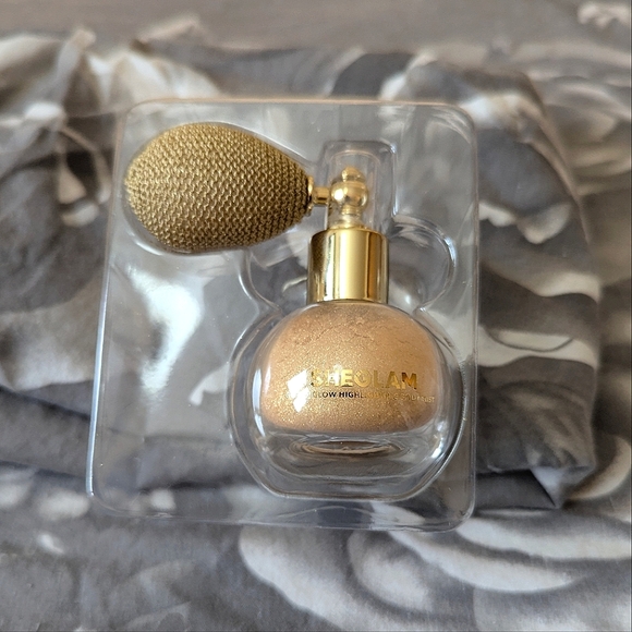 Sheglam Highlighter Body Mist Powder - Picture 3 of 6